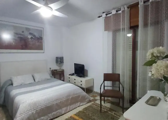 lola.- HABITACION DE MATRIMONIO, CON BAÑO PRIVADO